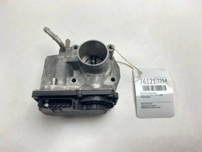 Лот: 21110754. Фото: 1. Заслонка дроссельная Toyota Vitz... Двигатель и элементы двигателя
