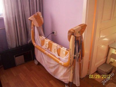 Лот: 2844604. Фото: 1. Cкладной манеж. Очень удобный. Манежи