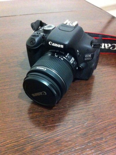 Лот: 10426647. Фото: 1. canon. Цифровые зеркальные