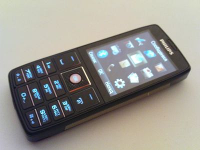 Лот: 4792817. Фото: 1. Philips Xenium x5500 2сим, 30... Кнопочные мобильные телефоны