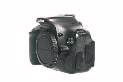 Лот: 5499153. Фото: 1. Canon EOS 600D Body. Цифровые зеркальные
