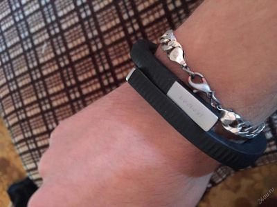 Лот: 5115280. Фото: 1. Браслет, фитнес трекер Jawbone... Смарт-часы, фитнес-браслеты, аксессуары