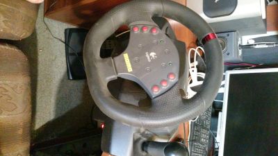 Лот: 16935702. Фото: 1. Руль Logitech MOMO Racing. Рули, джойстики