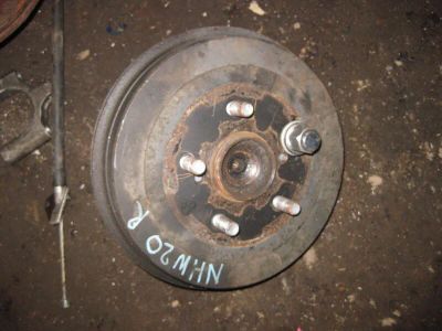 Лот: 20896511. Фото: 1. Ступица Toyota Prius NHW20 1NZ-FXE... Кузов