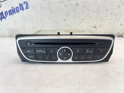 Лот: 25169759. Фото: 1. Магнитола Renault Fluence L30R. Двигатель и элементы двигателя