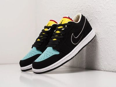 Лот: 19683407. Фото: 1. Кроссовки Nike Air Jordan 1 Low... Кеды, кроссовки, слипоны