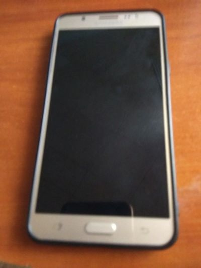 Лот: 16433023. Фото: 1. Samsung j7. Смартфоны