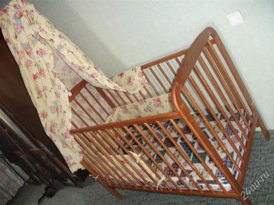 Лот: 2895146. Фото: 1. продам срочно матрас и + кроватка... Детские кровати и кроватки