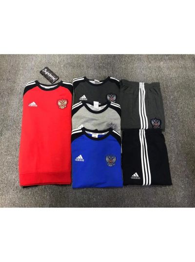 Лот: 16768280. Фото: 1. 1 Спортивный костюм adidas. Спортивные костюмы
