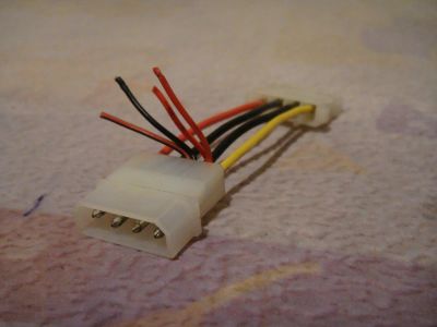 Лот: 5047969. Фото: 1. Кабель MOLEX мама-папа, 5 см. Шлейфы, кабели, переходники