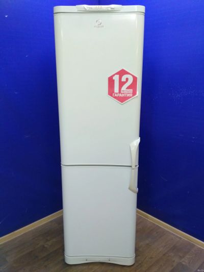 Лот: 11356801. Фото: 1. Холодильник Indesit C 240 G. Холодильники, морозильные камеры