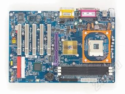 Лот: 263232. Фото: 1. Материнская плата Gigabyte GA-8IE2004P... Материнские платы