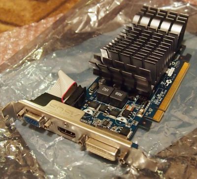 Лот: 4257343. Фото: 1. ASUS GeForce 210 589Mhz PCI-E... Видеокарты