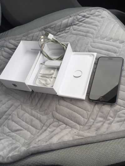 Лот: 16699535. Фото: 1. IPhone 6 space gray 32 (практически... Смартфоны