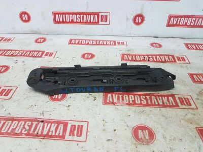 Лот: 20898679. Фото: 1. Клипса бампера Volkswagen Touran... Кузов