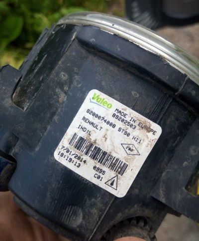 Лот: 9969612. Фото: 1. противотуманная фара туманка Renault. Оптика и освещение