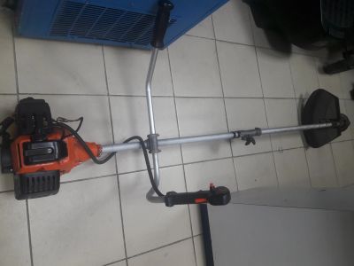 Лот: 12150852. Фото: 1. Триммер Бензиновый Prorab 8405. Бензо-, мотоинструмент