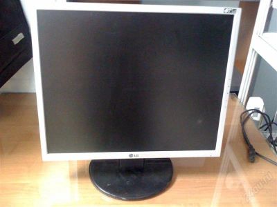 Лот: 1746154. Фото: 1. Монитор 19`` LG L1953S. ЖК-мониторы