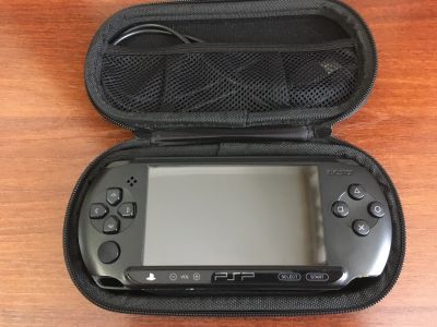Лот: 16930475. Фото: 1. Sony PSP Street (E1008). PlayStation... Игровые приставки, консоли