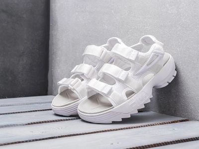 Лот: 11509427. Фото: 1. Сандалии FILA Disruptor Sandals... Кеды, кроссовки, слипоны