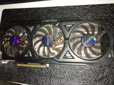 Лот: 10057835. Фото: 1. Видеокарта 2Gb Gigabyte R9 270X... Видеокарты