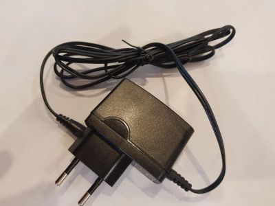Лот: 25573434. Фото: 1. Блок питания 9V 0.6A штекер 5... Зарядные устройства, блоки питания для бытовой техники