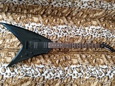 Лот: 15548369. Фото: 1. Электрогитара Washburn ww20v. Гитары