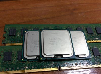 Лот: 7224670. Фото: 1. Intel Pentium E5200 Wolfdale... Процессоры