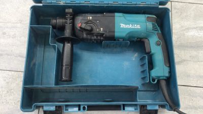 Лот: 15747841. Фото: 1. Перфоратор Makita HR2450 в чемодане. Электроинструмент