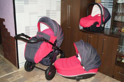 Лот: 7555713. Фото: 1. Коляска 3 в 1 Tutis Zippy New... Коляски