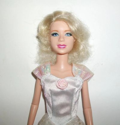 Лот: 8336074. Фото: 1. кукла барби Barbie поющая Тейлор... Куклы