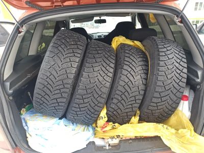 Лот: 15645913. Фото: 1. Зимняя шипованная резина Michelin... Шины