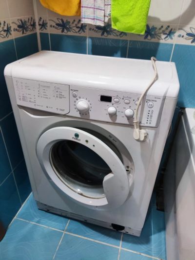 Лот: 25518460. Фото: 1. indesit iwud4085 в ремонт стиральная... Стиральные машины
