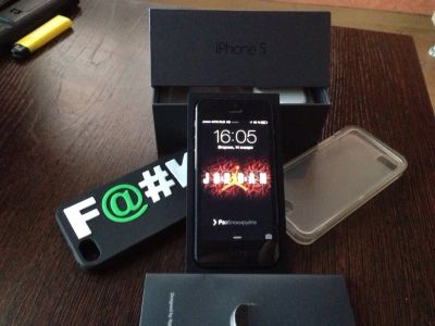 Лот: 3505461. Фото: 1. iphone 5 black 16gb. Смартфоны