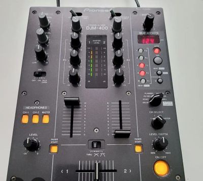 Лот: 25556645. Фото: 1. Микшер с эффектами Pioneer DJM-400. Аксессуары, комплектующие