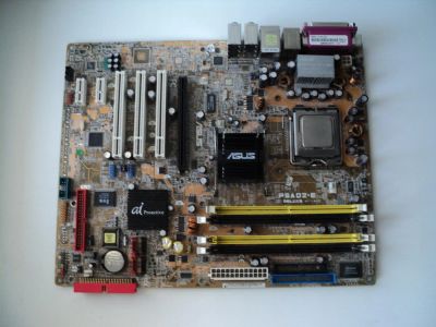 Лот: 6704970. Фото: 1. ASUS P5AD2-E LGA775 (не исправная... Материнские платы