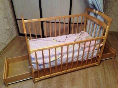Лот: 10183751. Фото: 1. Кроватка маятник. Другое (дети растут)