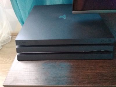 Лот: 16353427. Фото: 1. ps4 pro + аккаунт с играми. Игровые приставки, консоли