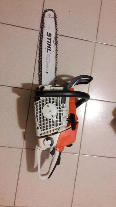 Лот: 11167350. Фото: 1. Бензопила stihl ms180. Бензо-, мотоинструмент