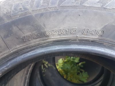 Лот: 14625031. Фото: 1. шины brigestone revo GZ 175/65... Шины
