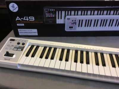 Лот: 9617461. Фото: 1. Roland A-49 White (Midi клавиатура... MIDI-оборудование