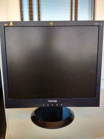 Лот: 14305342. Фото: 1. Монитор viewsonic va903b. ЖК-мониторы