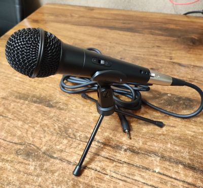 Лот: 21589464. Фото: 1. Микрофон, стойка, кабель (из комплекта... Студийные микрофоны, радиомикрофоны и радиосистемы