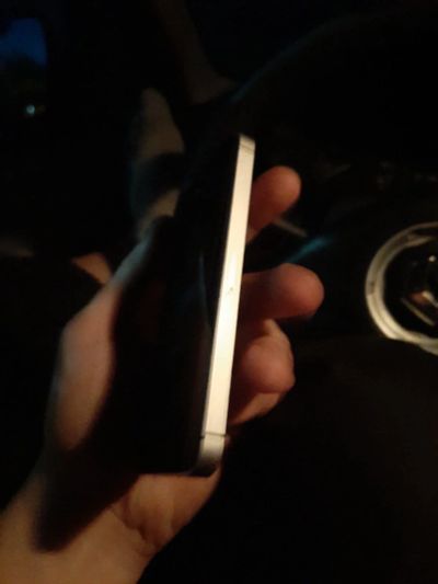 Лот: 16314167. Фото: 1. iPhone se 32 gb. Чехлы, бамперы