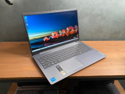 Лот: 24399627. Фото: 1. Ультрабук Lenovo 15,6"IPS/i3-1215U... Ноутбуки