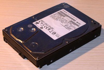 Лот: 9703675. Фото: 1. Винчестер SATA III 1000 Gb Hitachi... Жёсткие диски (HDD)
