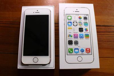 Лот: 10081826. Фото: 1. Новый оригинальный iPhone 5s. Смартфоны