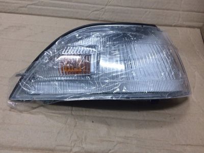 Лот: 10304074. Фото: 1. Габарит Toyota Corolla 87-92. Оптика и освещение