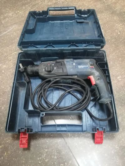 Лот: 25633000. Фото: 1. Перфоратор Bosch gbh 240 в кейсе... Электроинструмент