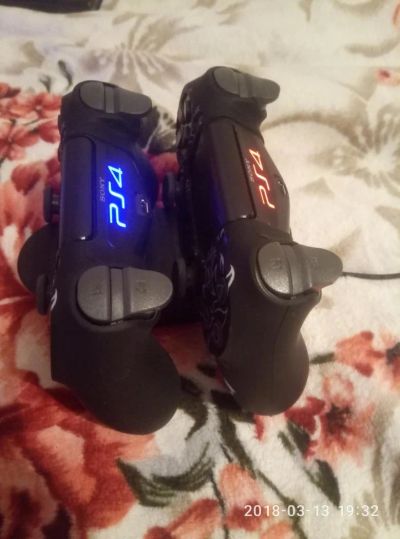 Лот: 10949976. Фото: 1. Sony Playstation 4 pro + 2 геймпада... Игровые приставки, консоли